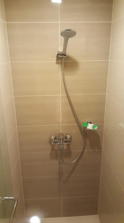 101 Newport Condo C2 Маніла Екстер'єр фото